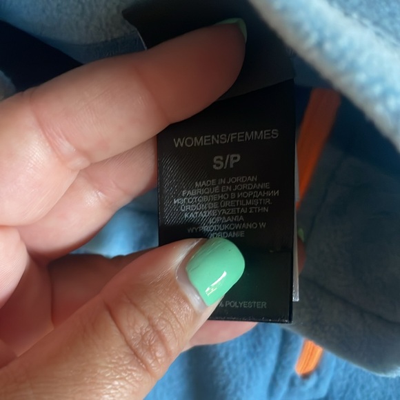 North face pullover - Picture 3 of 3